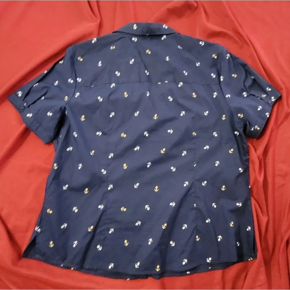 Women's Blouse - Picture 2 of 6